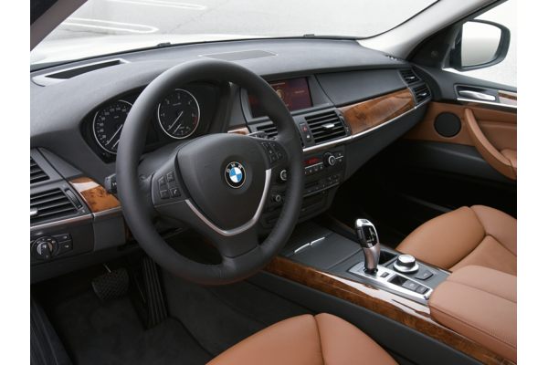 2010 2010-BMW-X5-SUV-xDri